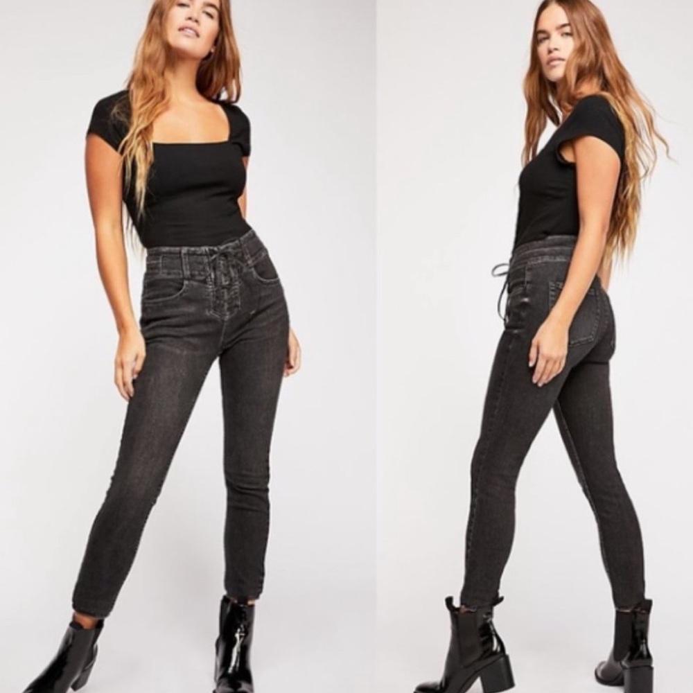 WE THE FREE CRVY HIGH RISE LACE UP JEANS
